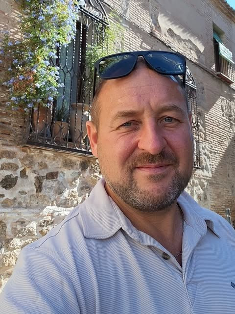 Егор, Россия, Санкт-Петербург, 46 лет. Он ищет её: женщину для любви и серьезных отношений
Нужна добрая союзница во всех начинаниях и продолжениях  Анкета 880210. 