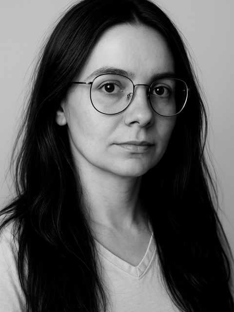 Анастасия, Россия, Санкт-Петербург, 39 лет, 2 ребенка. Продуктовый аналитик. Разбираю на части — интерфейсы, задачи, людей. Собираю обратно — лучше, чем бы