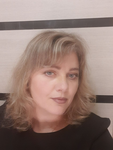 Светлана, Севастополь, 46 лет, 1 ребенок, 4 фото. Ищу сильного, внимательного, заботливого, непьющего для встречь и свиданий, а дальше как сложится  Анкета 880556. 