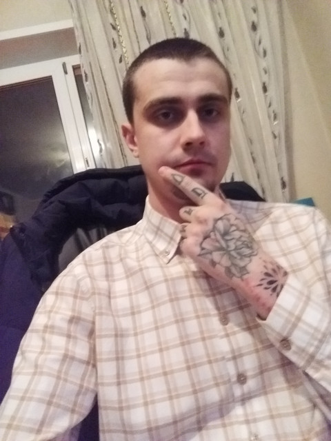 Андрей, Омск, 29 лет. Познакомлюсь с женщиной для любви и серьезных отношений.  Анкета 880572. 