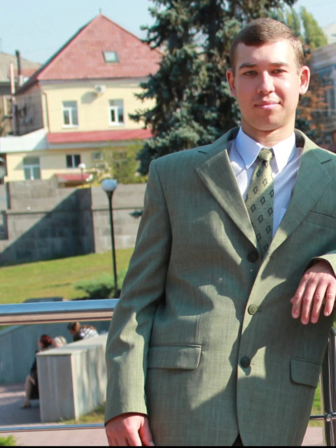 Константин, Луганск, 40 лет. Познакомлюсь с женщиной для любви и серьезных отношений, брака и создания семьи, гостевого брака, воспитания...  Анкета 880715. 