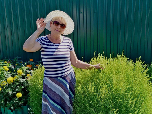 Любовь, Россия, Курган, 63 года, 2 ребенка. Ищу: Порядочного, душевного и чистоплотного мужчину, спокойного, честного, умеющего заботиться и принимать...  Анкета 880745. 