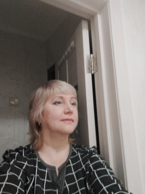 Евгения Берстенёва, Барнаул, 52 года, 1 фото. Ищу: Твердостоящего на ногах, имеющего мужскую профессию. Охранник меня не заинтересует. Цель все решать...  Анкета 880793. 