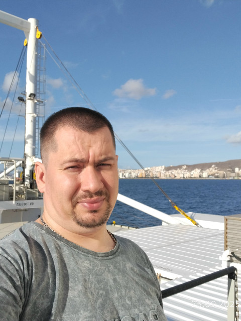 Саша, Россия, Луганск, 41 год, 2 ребенка. Познакомлюсь с женщиной для любви и серьезных отношений.  Анкета 880843. 