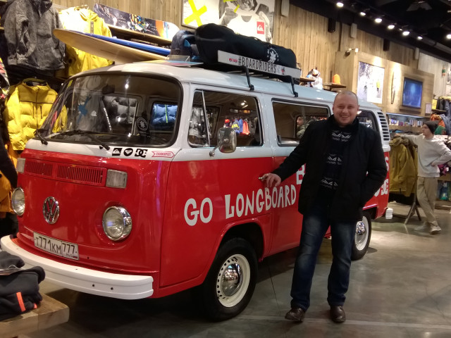 Дмитрий, Россия, Москва, 52 года. Ищу: Симпатичную, милую девушку до 45 лет, без детей (или взрослые) из Москвы или готовую переехать в Москву...  Анкета 880894. 