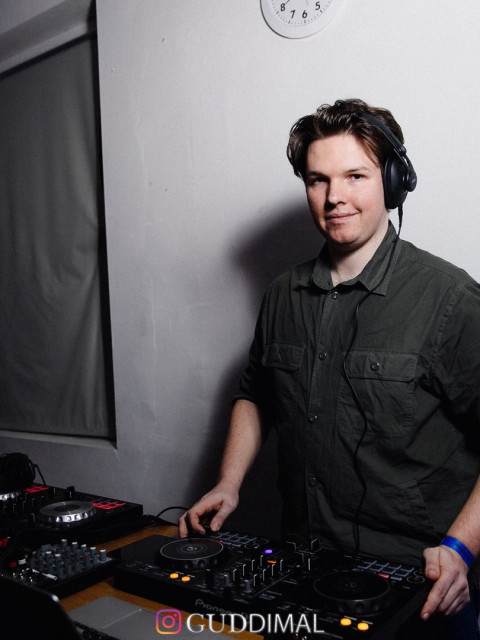 Felix, Санкт-Петербург, м. Беговая, 26 лет, 4 фото. Познакомится с мужчиной