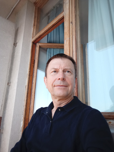 Анатолий, Россия, Севастополь, 62 года. разведен. ищу свою половинку.