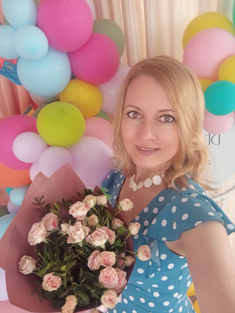 Светлана, Санкт-Петербург, м. Площадь Ленина, 49 лет, 1 ребенок. Для начала хочется дружеского общения, в дальнейшем хотелось бы спутника по жизни  Анкета 881192. 