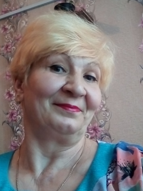 Елена, Россия, Карталы, 59 лет, 1 ребенок. Познакомлюсь с мужчиной для брака и создания семьи. С мужчиной без вредных привычек, интересным, общительным....  Анкета 881223. 