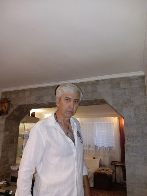 Емил, Болгария, Пловдив, 55 лет, 1 ребенок, 1 фото. Познакомлюсь с женщиной для любви и серьезных отношений, брака и создания семьи.  Анкета 881472. 