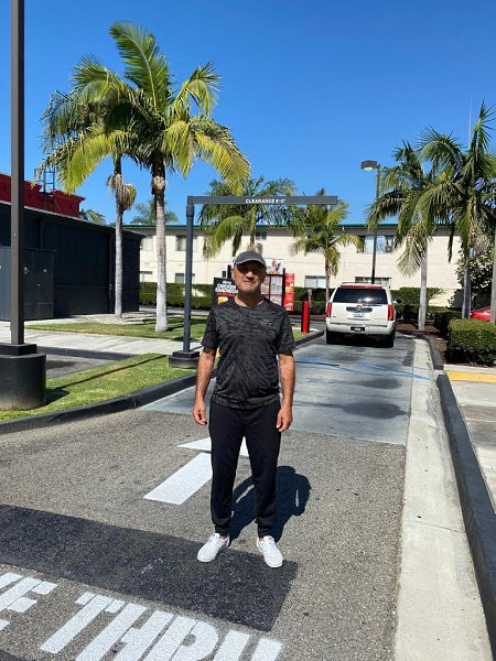 Гагик Бадалян, Москва, м. Первомайская, 65 лет. Ищу: Желательно до 60 без вредных привечек.  Анкета 881507. 