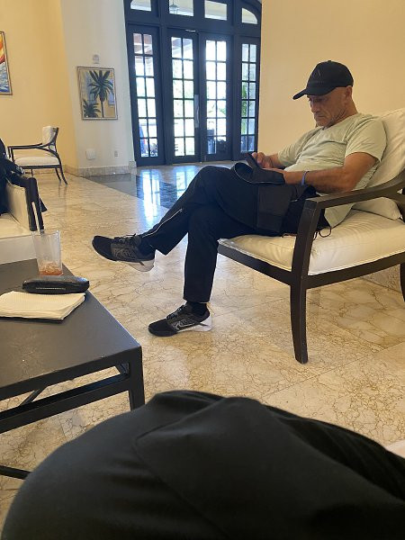 Гагик Бадалян, Москва, м. Первомайская. Фото на сайте ГдеПапа.Ру