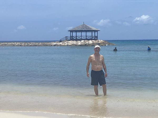 Гагик Бадалян, Москва, м. Первомайская. Фото на сайте ГдеПапа.Ру