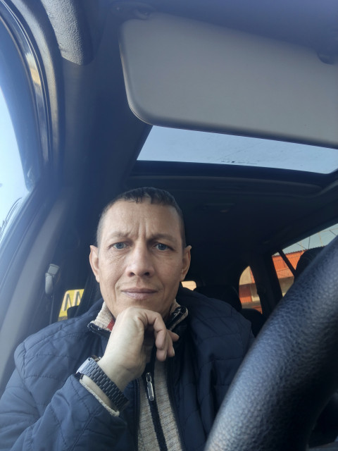 Александр Гуторкин, Россия, Рязань, 43 года, 1 ребенок. Привет, я по жизни оптимист смотрю смело в перед. С чувством юмора но в меру. Общительный компанейск