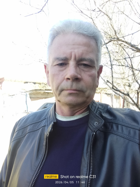 Григорий, Россия, Бердянск, 57 лет, 3 ребенка. Он ищет её: женщину для любви и серьезных отношений. Возраст от45 до50 лет не склонную к полноте. Возможно из се  Анкета 881990. 