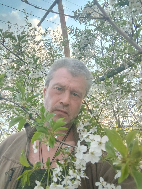 Андрей, Россия, Москва, 56 лет, 1 ребенок. Ищу: Стройную, с хорошим чувством юмора, самодостаточную девушку от 45 до 55  Анкета 882102. 