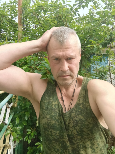 Андрей, Россия, Москва, 56 лет, 1 ребенок. Ищу: Стройную, с хорошим чувством юмора, самодостаточную девушку от 45 до 55  Анкета 882102. 