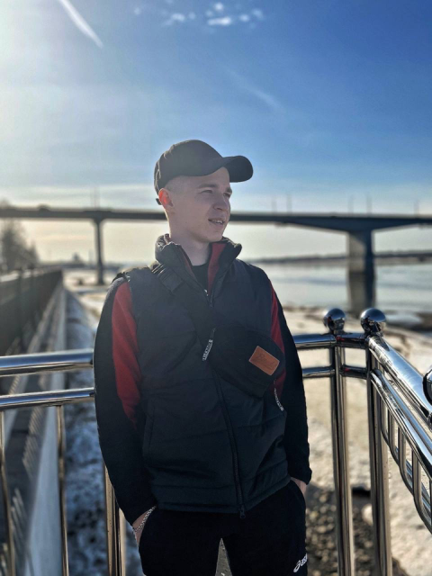 Илья, Россия, Пермь, 25 лет. Ищу: Дружба, общение, любого возраста; )  Анкета 882381. 