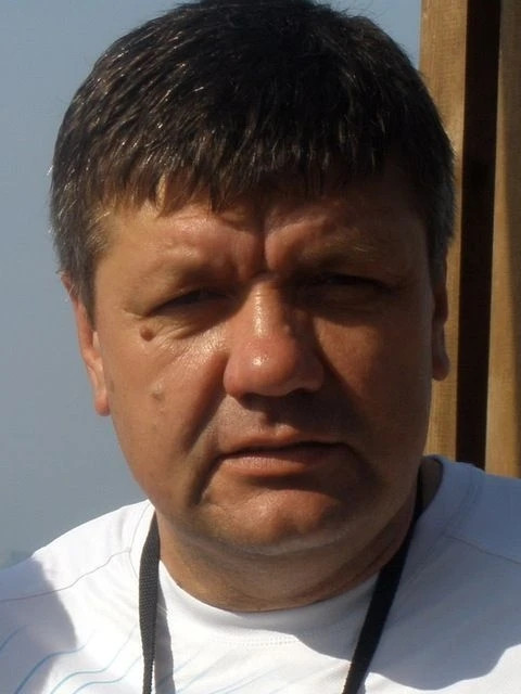 Олег, Мариуполь, 52 года. Познакомлюсь с женщиной для дружбы и общения.  Анкета 882488. 