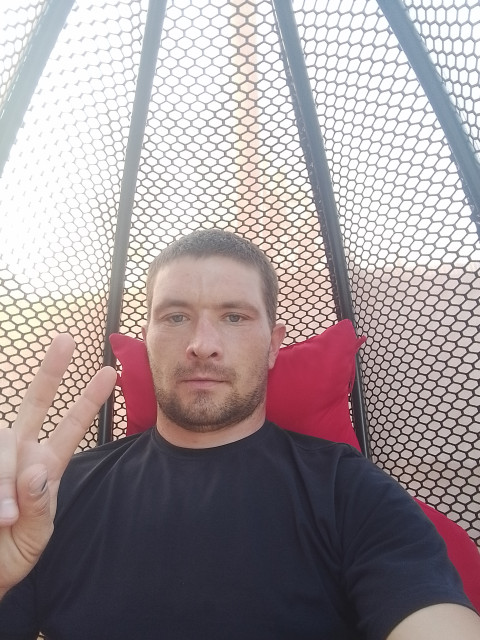 Андрей, Россия, Армянск, 34 года. Познакомлюсь с женщиной для любви и серьезных отношений, брака и создания семьи, гостевого брака, рождения...  Анкета 882499. 