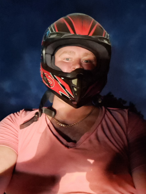 Олег, Россия, Гатчина, 44 года, 2 ребенка. Познакомлюсь с женщиной для дружбы и общения.  Анкета 882564. 