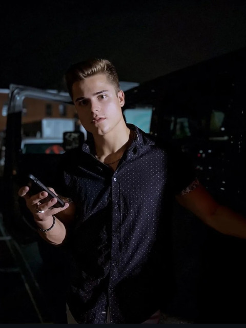 Саша, Минск, 40 лет, 2 фото. Познакомиться без регистрации.