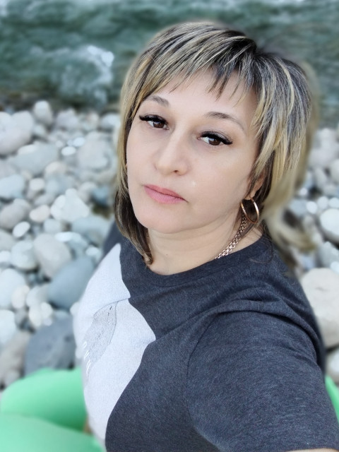 Ирина, Ставрополь, 42 года, 1 ребенок. Познакомлюсь с мужчиной для любви и серьезных отношений, брака и создания семьи, дружбы и общения.  Анкета 882847. 