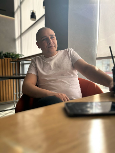 Виталий, Нижний Тагил, 38 лет. Познакомлюсь для серьезных отношений и создания семьи.