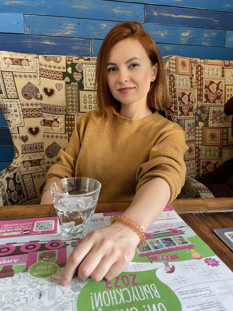 Елена, Россия, Ульяновск, 37 лет, 1 ребенок. Ищу: Интересны мужчины, которые не говорят без остановки и не пытаются занять собой пространство вокруг,...  Анкета 883455. 