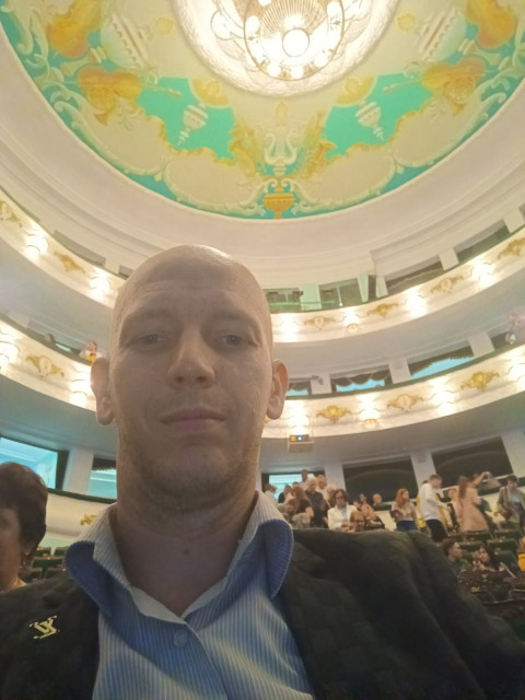 Роман, Волгоград, 41 год. Познакомлюсь с женщиной для любви и серьезных отношений, брака и создания семьи.  Анкета 883487. 