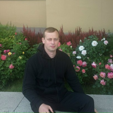 Сергей Кузнецов, Россия, Мытищи, 47 лет. Я работаю в сфере ИТ, системным аналитиком.