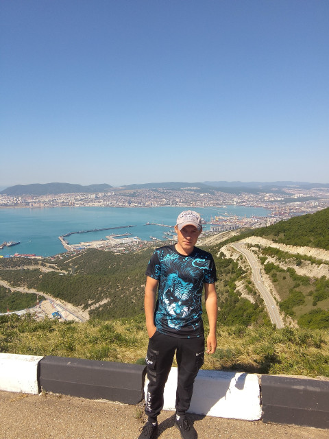 Александр, Россия, Новороссийск, 32 года, 2 ребенка. Познакомлюсь с женщиной для любви и серьезных отношений, воспитания детей, дружбы и общения.  Анкета 883789. 