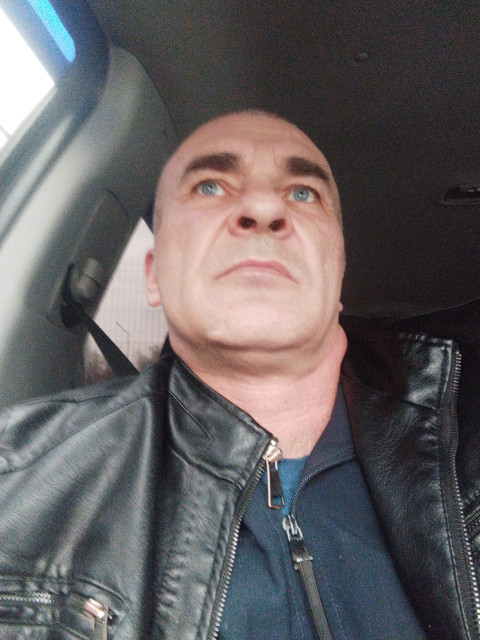 Владимир, Москва, м. Саларьево, 45 лет, 2 ребенка. Познакомлюсь с девушкой для любви и серьезных отношений, рождения совместных детей.  Анкета 883974. 