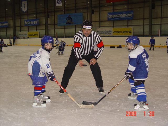 На разминке перед судейством матча
