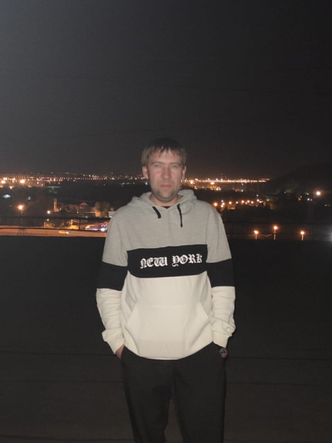 Александр, Москва, 40 лет, 2 ребенка, 5 фото. Он ищет её: женщину для любви и серьезных отношений, брака и создания семьи, дружбы и общения.  Анкета 884160. 