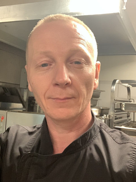 На работе, ресторан 😊