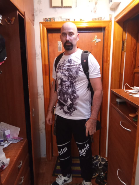 Руслан, Электрогорск, 43 года, 3 ребенка, 2 фото. Познакомлюсь с женщиной для любви и серьезных отношений, брака и создания семьи, дружбы и общения.  Анкета 884251. 