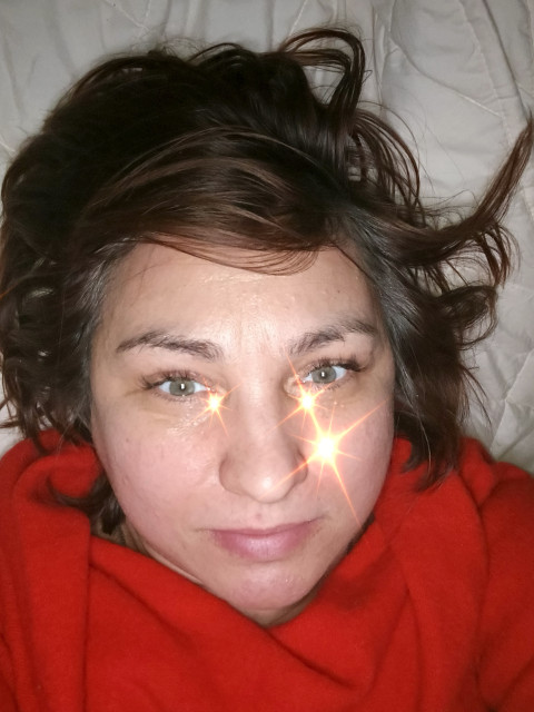 Говорят что красным цвет мне идёт, прада?