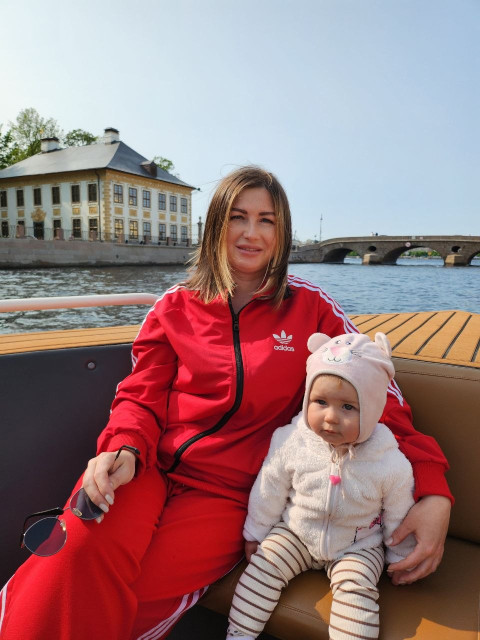 Анна, Россия, Санкт-Петербург, 42 года, 1 ребенок. Ищу ответственного, доброго, заботливо мужчину. Обязательно чтобы любил готовить)). Умного, с логическим...  Анкета 884789. 