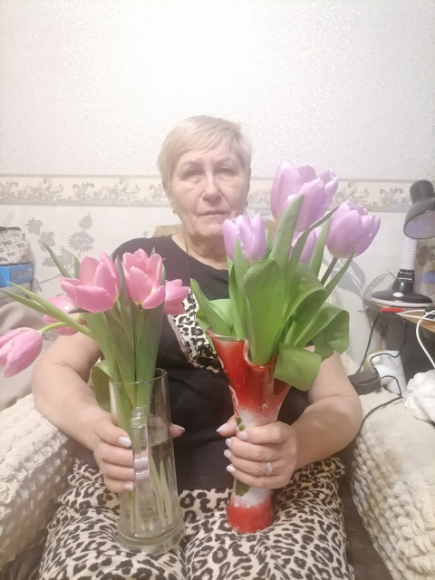 Таьяна, Новоуральск, 68 лет. Я пенсионерка, до сих пор работаю в сфере пассажирских перевозок.