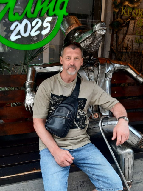 Максим, Россия, Донецк, 53 года, 1 ребенок. Познакомлюсь с женщиной для любви и серьезных отношений, дружбы и общения.  Анкета 884948. 