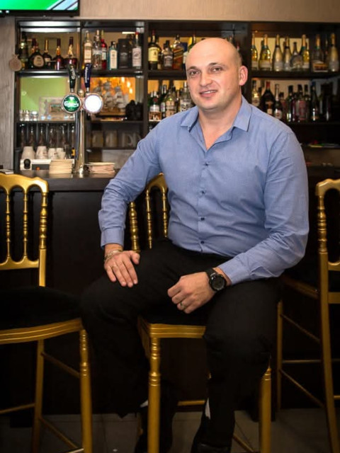 Вадим, Россия, Нижний Новгород, 41 год, 2 ребенка. Ищу женщину не «холодную», а живую, тёплую, с чувством юмора и умением радоваться простым вещам. Ту,...  Анкета 885067. 