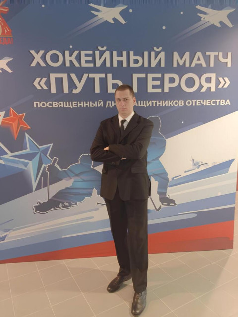 Николай, Россия, Санкт-Петербург, 34 года. Не шалю, никого не трогаю, починяю примус...