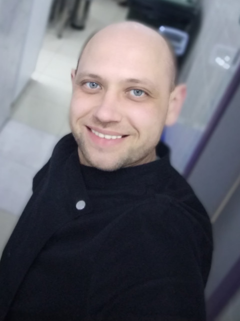 Егор Приходько, Россия, Москва, 37 лет. Спокойный, добрый, отзывчивый)