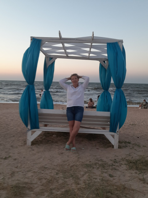 Елена, Санкт-Петербург, 54 года, 1 ребенок. Познакомлюсь с мужчиной для дружбы и общения.  Анкета 885617. 