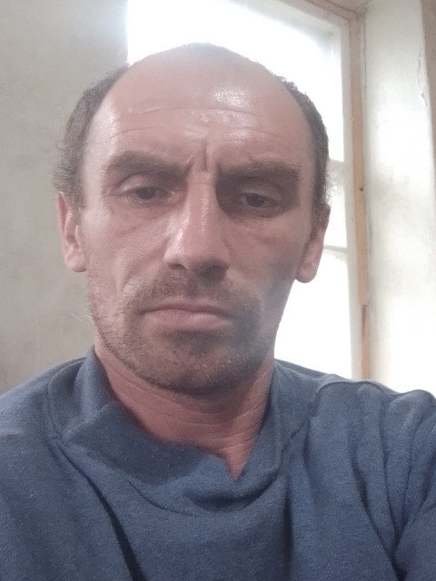 Михаил, Россия, Алчевск, 40 лет. Познакомлюсь с женщиной для серьезных отношений, брака и создания семьи, рождения совместных детей....  Анкета 885846. 