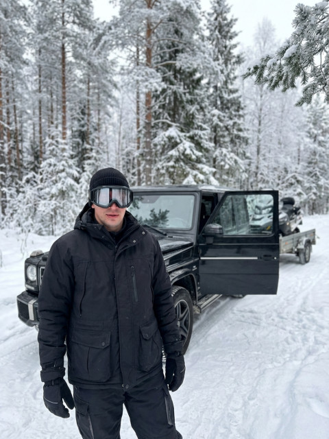 Тим, Россия, Екатеринбург, 28 лет. Ищу: Простую, без заморочек, заботливую  Анкета 885892. 