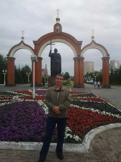 Сердце дано что бы любить . Душа что бы верить ну а голова дана с мозгами , что знать кого любить и во что верить.