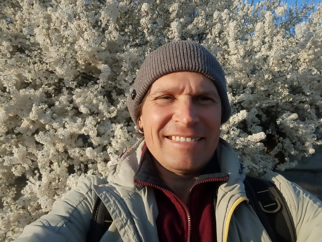 Николай, Ставрополь, 43 года. Ищу: Она ни курит, ни носит тату. Она сложившаяся личность. Она ценит окружающих и умеет строить отношения....  Анкета 886018. 