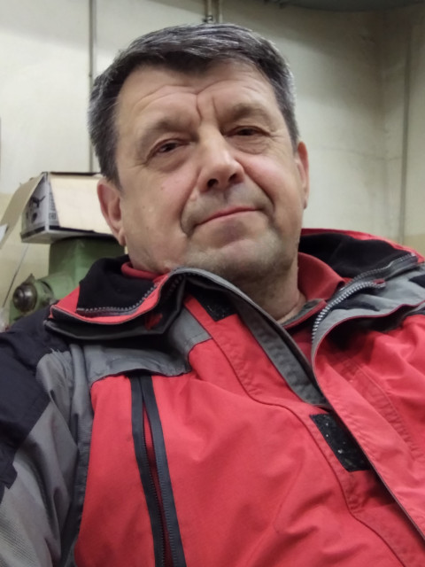 Владимир, Россия, Сочи, 61 год, 2 ребенка. Познакомлюсь с женщиной для серьезных отношений. Порядочную. Умеху. 
Интересного собеседника.  Анкета 886166. 